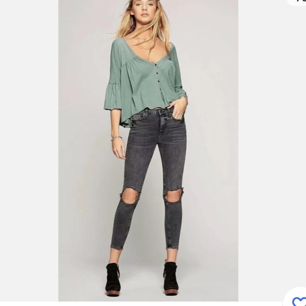 Free People Skinny Fit Jeans High Rise Busted Knee Denim Washed Black sz 27R